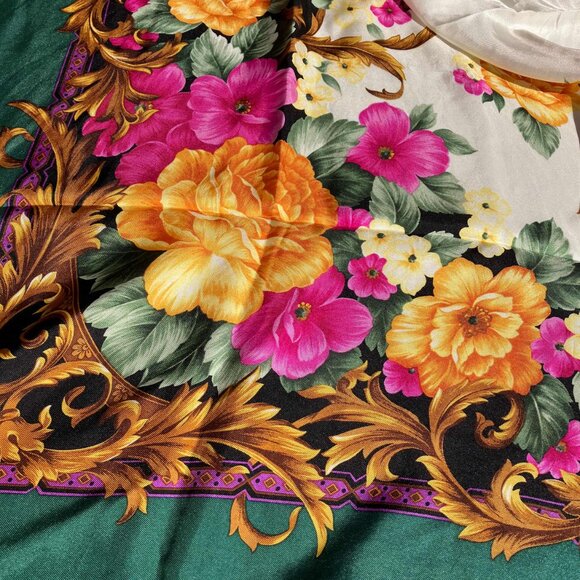 Lot of 4 Scarfs Set Multicolor Kenzo Yves Saint Laurent & Valentino Silk 35" - Picture 10 of 16